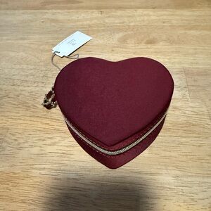 NWT Travel size jewelry box